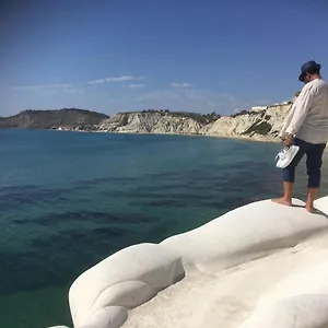 Alloggio in famiglia Mediterranea, Realmonte